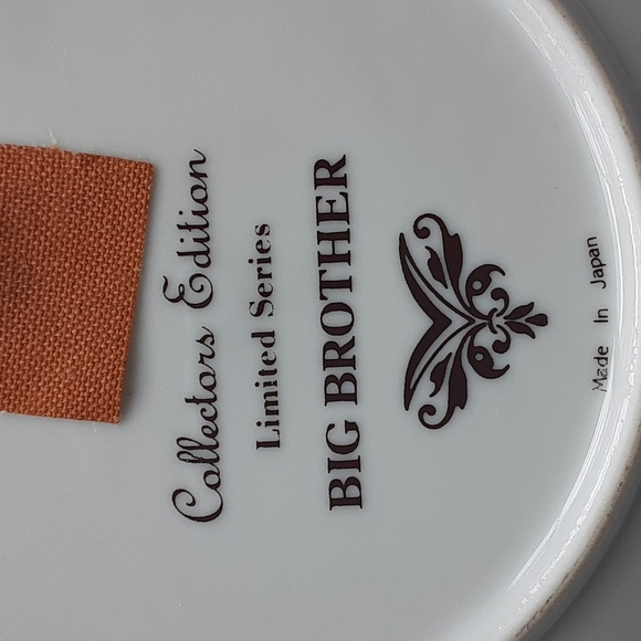 Norman Rockwell's "Courageous Hero"  American Family Series ll Plate 6.5" - Picture 6 of 8